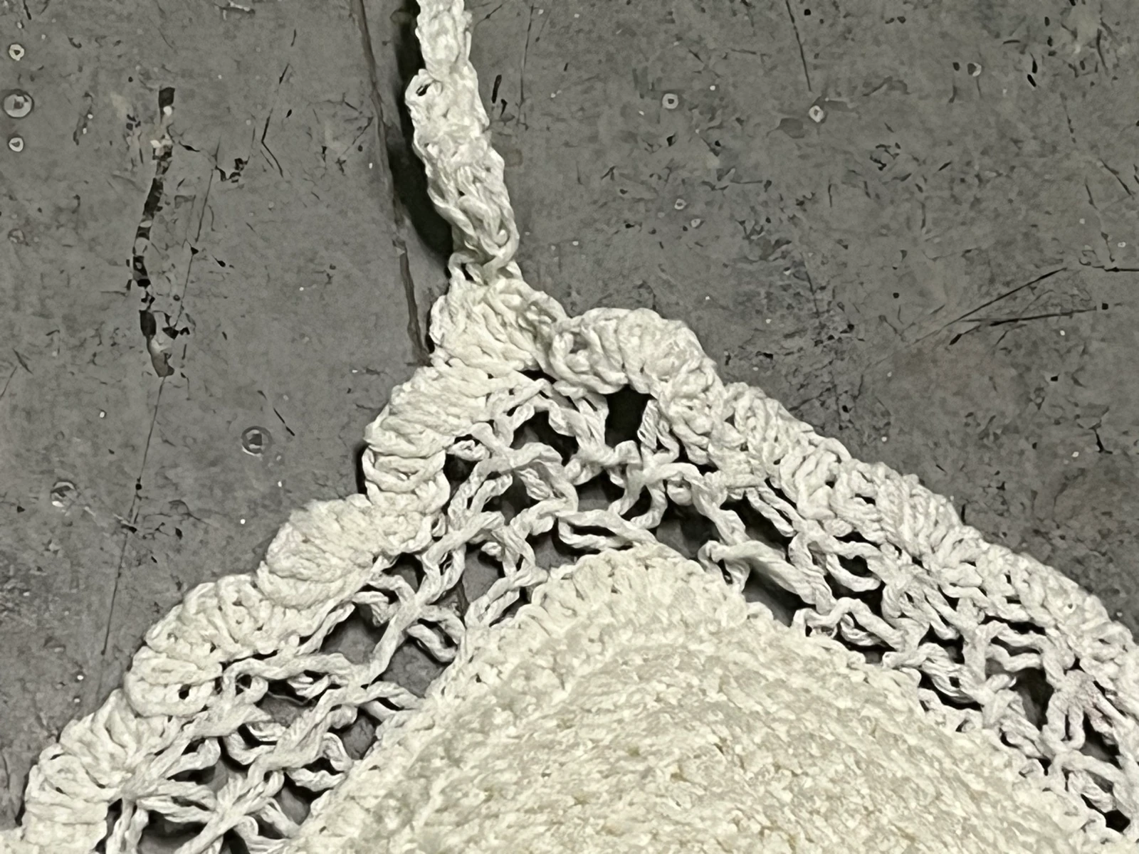 Top de crochê com contas e bolinhas – photo 3
